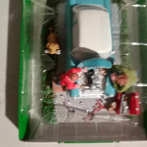 2  figurines Table Accents - Picture 4 of 7